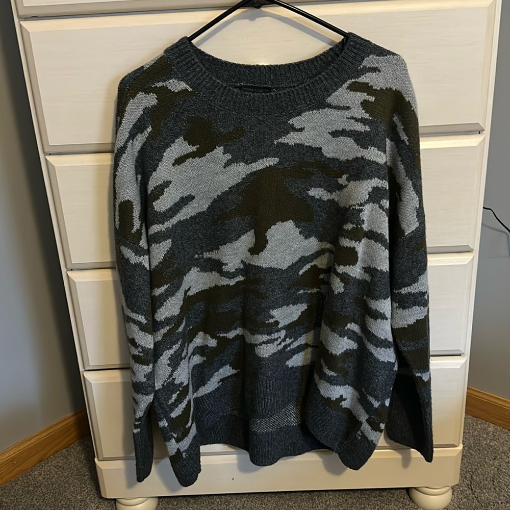 Vince camo sweater